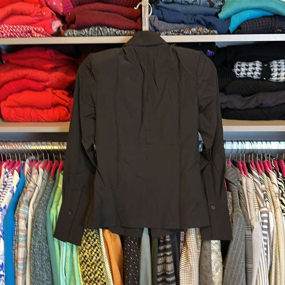 Rivir black long sleeve tie front v neck top size S NWOT - Picture 3 of 3